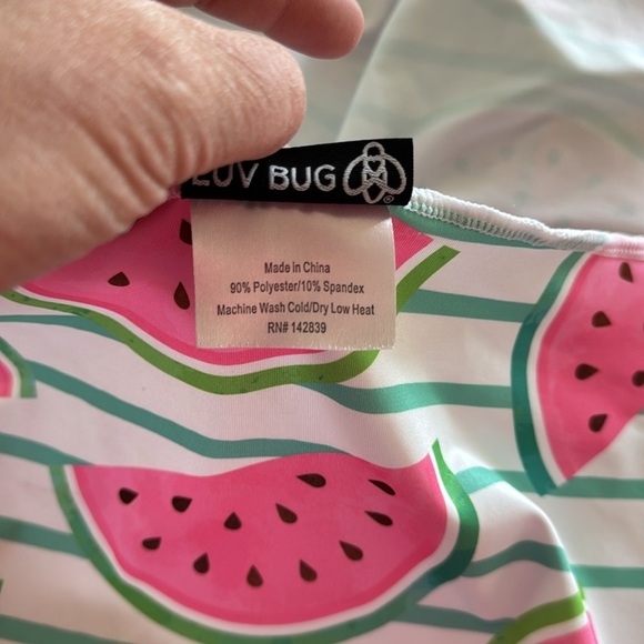 Luv Bug Towel. Pool, beach, lightweight towel. Hooded towel. SPF 50 towel. - Picture 4 of 4
